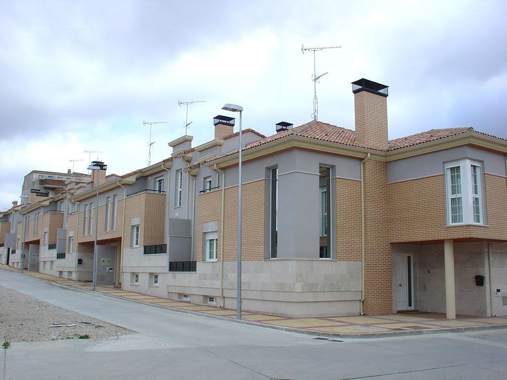 Bloque de viviendas unifamiliares en promoción. Proyectos nueva obra Valladolid